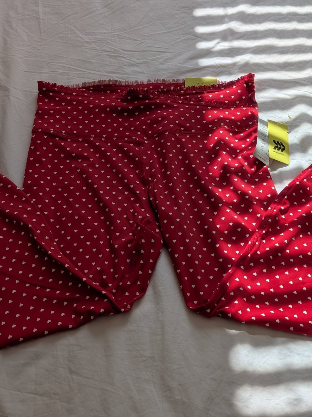 NWT All In Motion Heart Print 7/8 Leggings in Size XXL - Picture 8 of 16